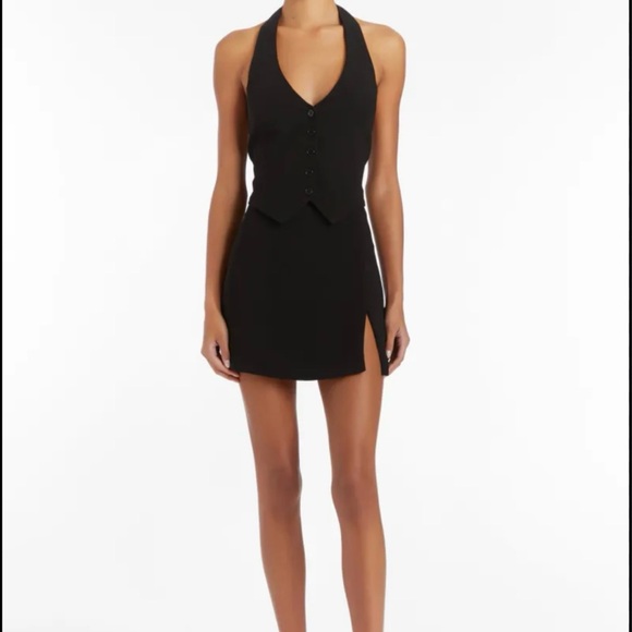 AMANDA UPRICHARD
Isadore Skort Romper - Picture 1 of 4